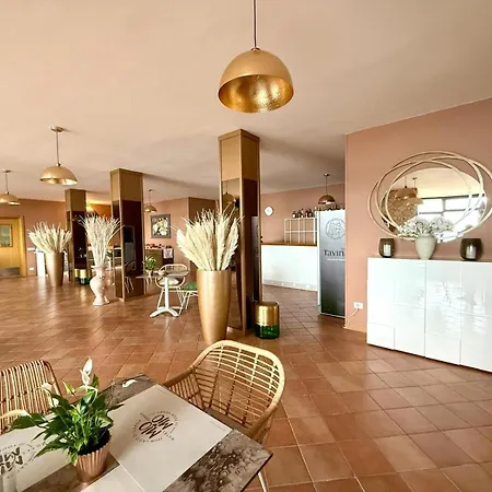 Miomio Hotel