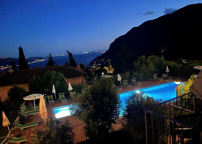 Miomio Hotel