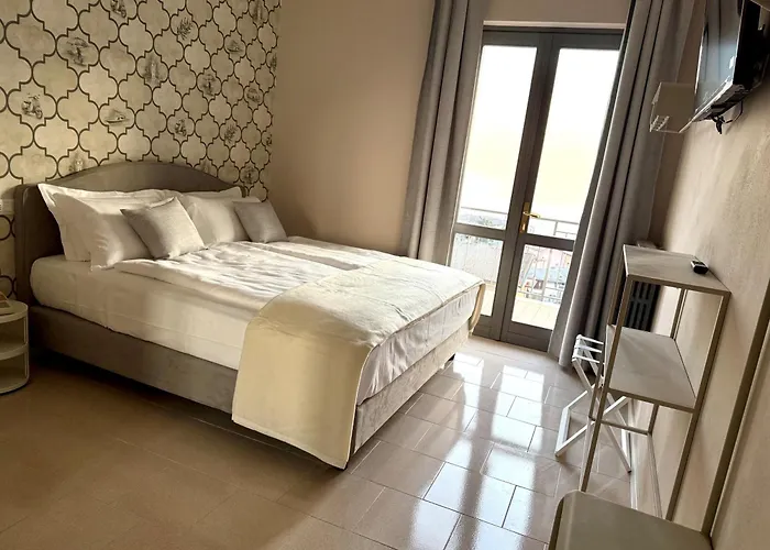 Miomio 4*