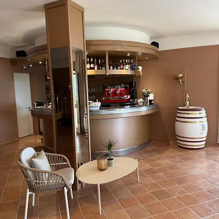 Miomio Hotel 4*